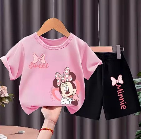T-shirt e pantaloncini per bambine Minnie Taglia 3-4 anni