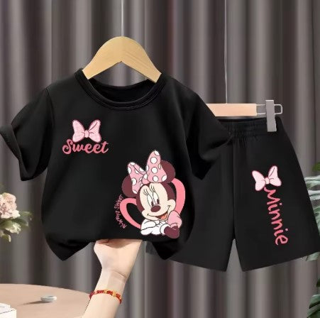 T-shirt e pantaloncini per bambine Minnie Taglia 3-4 anni